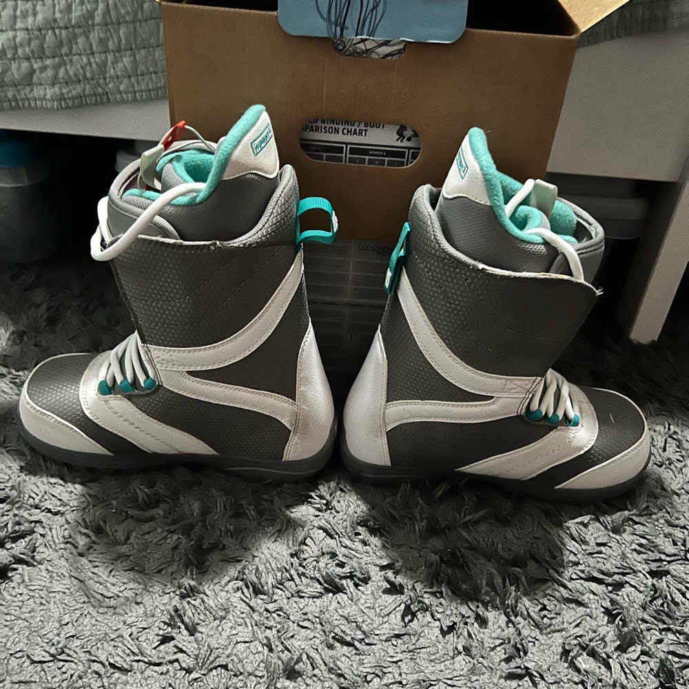 Burton Coco Imprint 1 Winter Boots - Picture 4 of 6